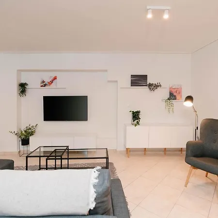 Phaedrus Living: Cozy Flat Koukaki *