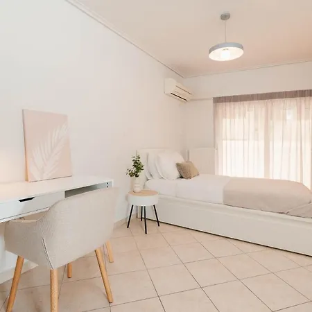 Phaedrus Living: Cozy Flat Koukaki Apartment Athens